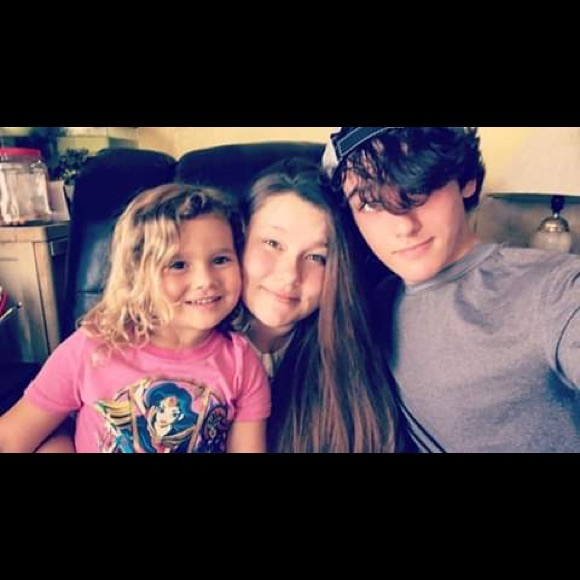 Meet your Posher, Becki - Picture 7 of 8